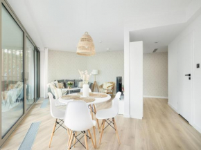 Apartment with sea view, pool, saunas, whirlpool